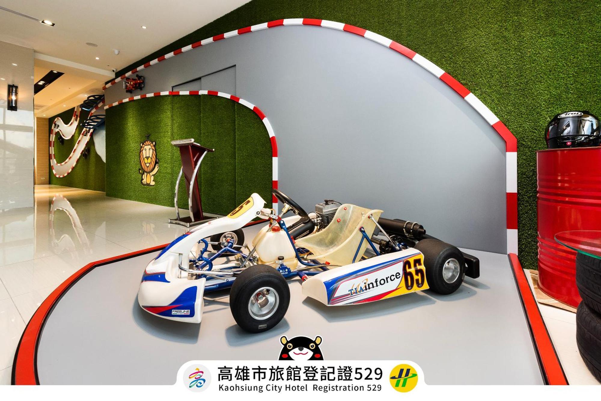Holiday Garden Hotel Skm Park Kaohsiung Exterior photo