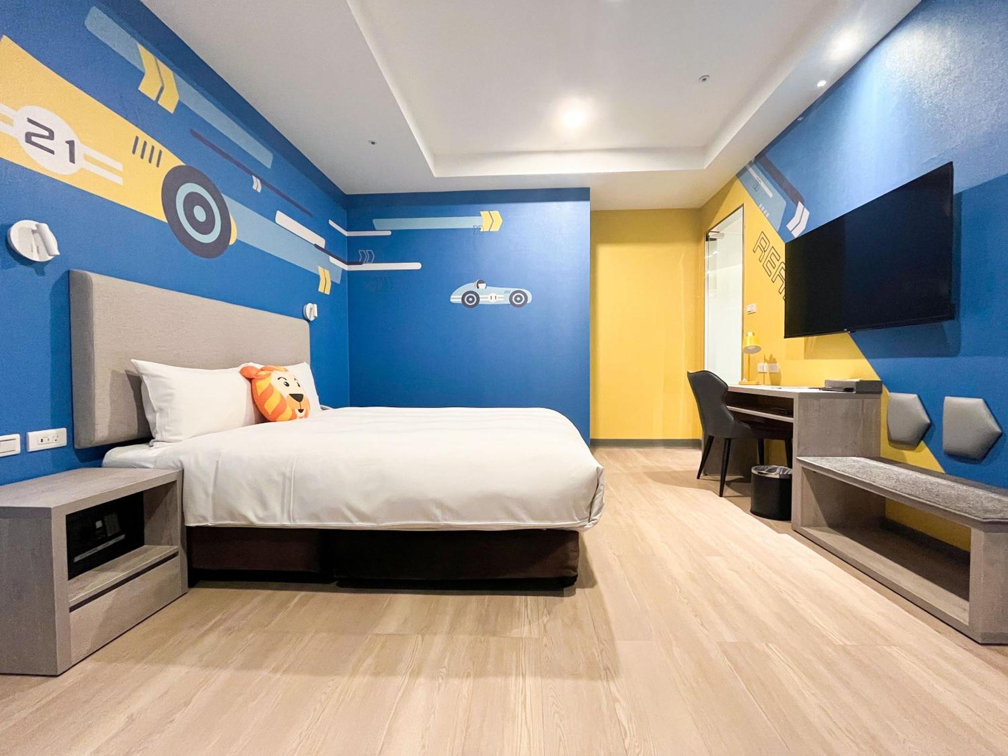 Holiday Garden Hotel Skm Park Kaohsiung Exterior photo